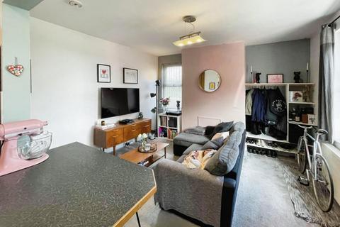 2 bedroom house for sale, Aviary Grove, Leeds