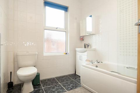 2 Aviary Grove, Armley, Leeds, LS12 2NU