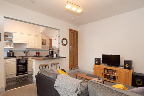 2 bedroom house for sale, Aviary Grove, Leeds