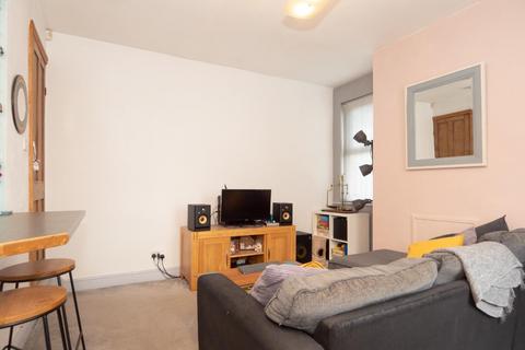 2 bedroom house for sale, Aviary Grove, Leeds