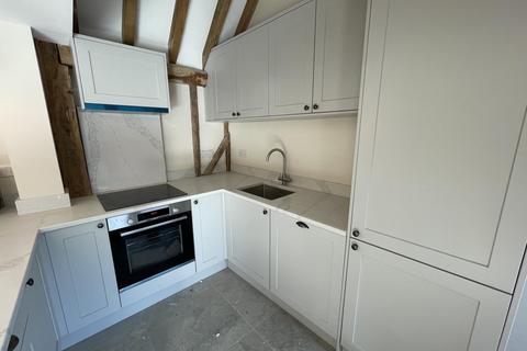 2 bedroom barn conversion to rent, Chelmsford