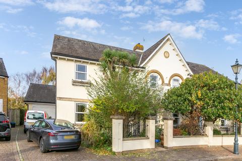 4 bedroom semi-detached house for sale, Devereux Lane, Barnes, London