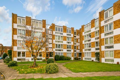 2 bedroom flat to rent, Kent Road, Richmond, Surrey