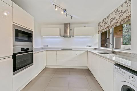 2 bedroom flat to rent, Kent Road, Richmond, Surrey