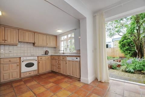 3 bedroom terraced house to rent, Perrers Road W6