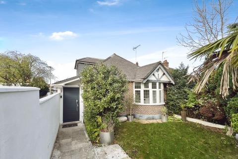 4 bedroom bungalow for sale, Elmgate Gardens, Edgware