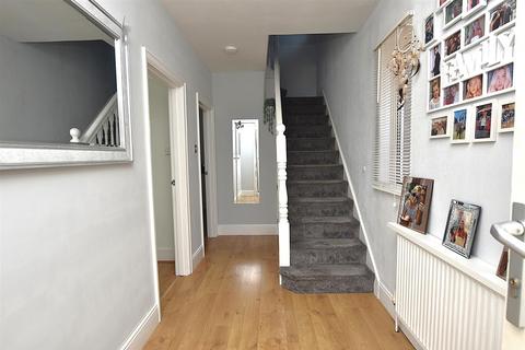 4 Cranbrook Road, Exeter, EX2 5HG