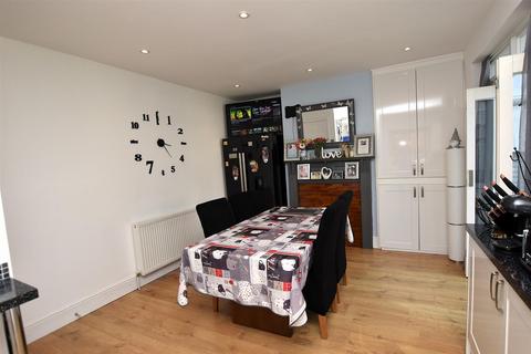 4 Cranbrook Road, Exeter, EX2 5HG