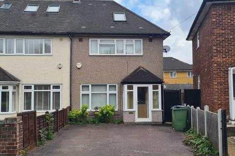 3 bedroom house to rent, Tiverton Drive, New Eltham SE9