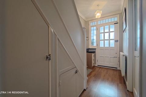 3 bedroom semi-detached house to rent, Edison Road, Welling