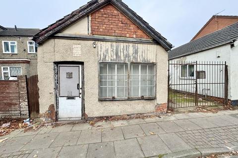 Detached house for sale, SIXHILLS STREET, GRIMSBY