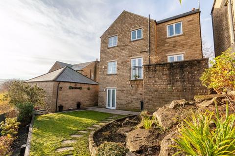 4 bedroom detached house for sale, 21 Ryestone Drive, Ripponden HX6 4JW