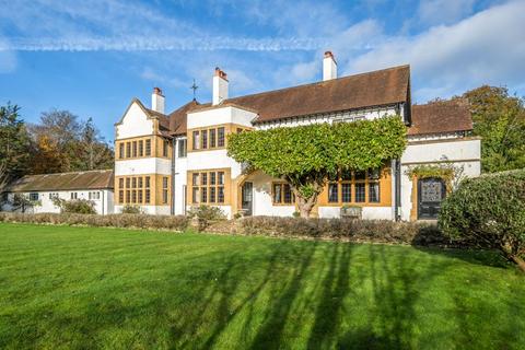 8 bedroom character property to rent, Priors Hatch Lane, Godalming GU7