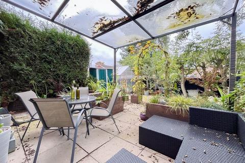 42 Barnwood Road, Wolverhampton, WV8 1UL