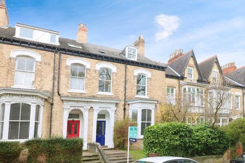 5 bedroom terraced house for sale, Ferriby Road, Hessle