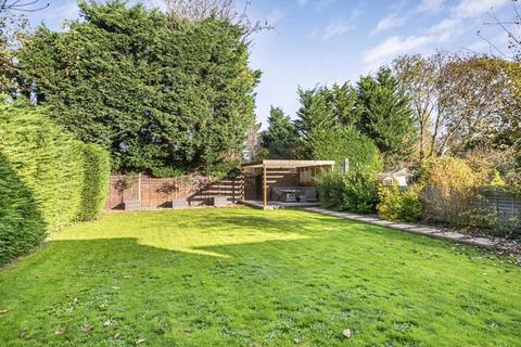 6 Cannon Way, Fetcham, Leatherhead, KT22 9LJ
