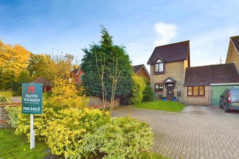 27 Bignor Close, Horsham, RH12 5JQ