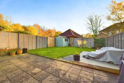 27 Bignor Close, Horsham, RH12 5JQ