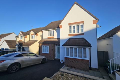 4 bedroom detached house to rent, Lane Field Road, Bideford