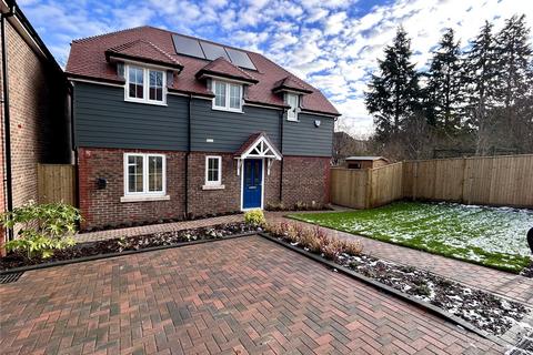 3 bedroom detached house for sale, Kipling Close, Crowborough