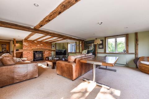 5 bedroom detached house to rent, Lower Beeding, Nr. Horsham