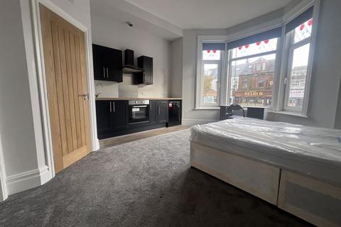 1 bedroom property to rent, Ocean Road, South Shields NE33