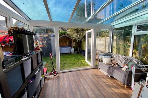 19 Montague Drive, Caterham, CR3 5BY
