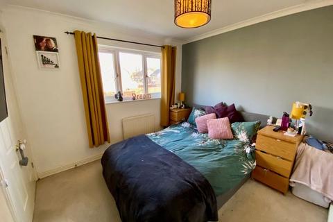 19 Montague Drive, Caterham, CR3 5BY