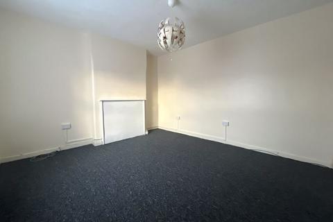 3 bedroom apartment to rent, Stamford Hill, London N16