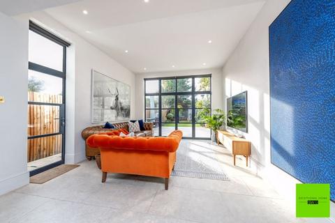 5 bedroom terraced house for sale, Elsenham Street, London SW18