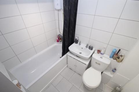 1 bedroom apartment for sale, Long Drive, Greenford