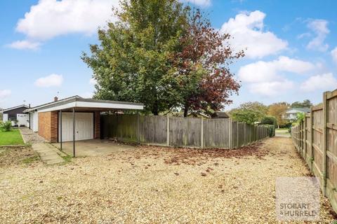 5 bedroom detached bungalow for sale, Waveney Drive, Norwich NR12