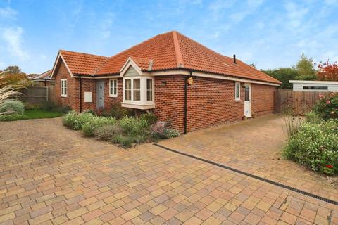 3 bedroom detached bungalow for sale, St. Peters Mews, Alresford, CO7