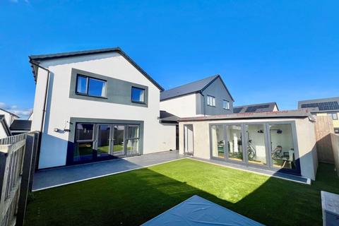 4 bedroom detached house for sale, Lilford Gardens, Plymouth. A fabulous luxury 4 bed detached family home with useful garden room / office. Sunny garden