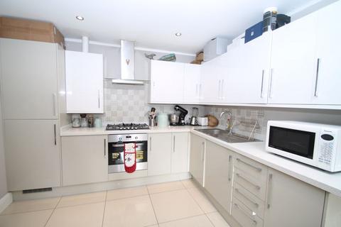 2 bedroom flat for sale, Elmgrove Road, Harrow