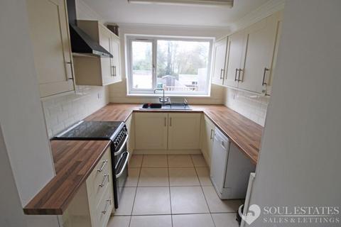 3 bedroom semi-detached house to rent, Lower City Road, Oldbury B69