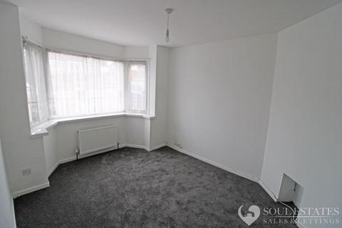 3 bedroom semi-detached house to rent, Lower City Road, Oldbury B69