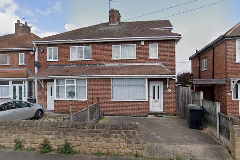 4 bedroom property to rent, Warwick Avenue, Beeston