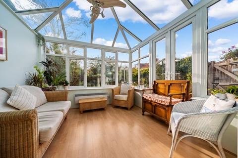 95 Hamilton Avenue, Cheam, Sutton, SM3 9EA