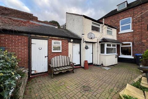 4 bedroom terraced house for sale, John Street, Leek, ST13 8BL.