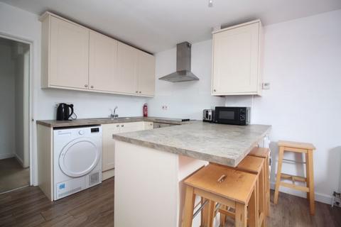 4 bedroom maisonette to rent, Carlton Place, Southampton SO15