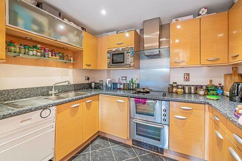 1 bedroom apartment for sale, Seven Kings Way, Kingston Upon Thames KT2 5BJ