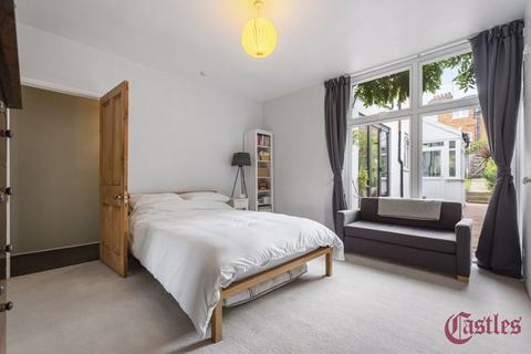 2 bedroom apartment for sale, Berkeley Road, N8