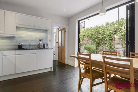 2 bedroom apartment for sale, Berkeley Road, N8