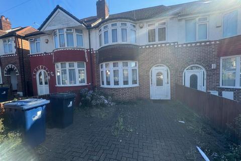 3 bedroom terraced house to rent, 3 Bedroom house to let in Northolt