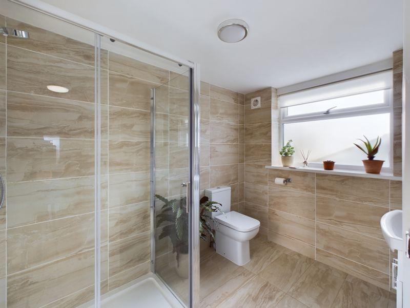 Annexe shower room
