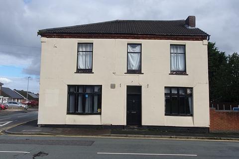 Pub for sale, The Victoria Inn, 158 Ironstone Road, Burntwood, Staffordshire, WS7 1LY