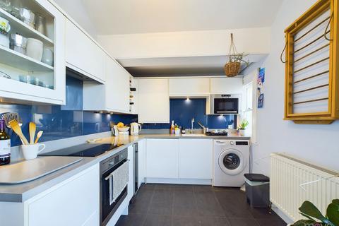 1 bedroom flat for sale, Pittville Crescent, Cheltenham GL52