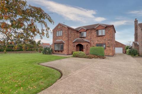 4 bedroom detached house for sale, Eastoft Road, Crowle