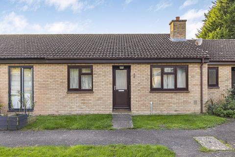 2 bedroom bungalow for sale, Gables Close, Royston SG8